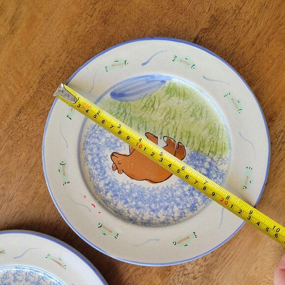 Mesa International 9" Plates Bear Fish 2PC Handcrafted in Hungary - Picture 8 of 9